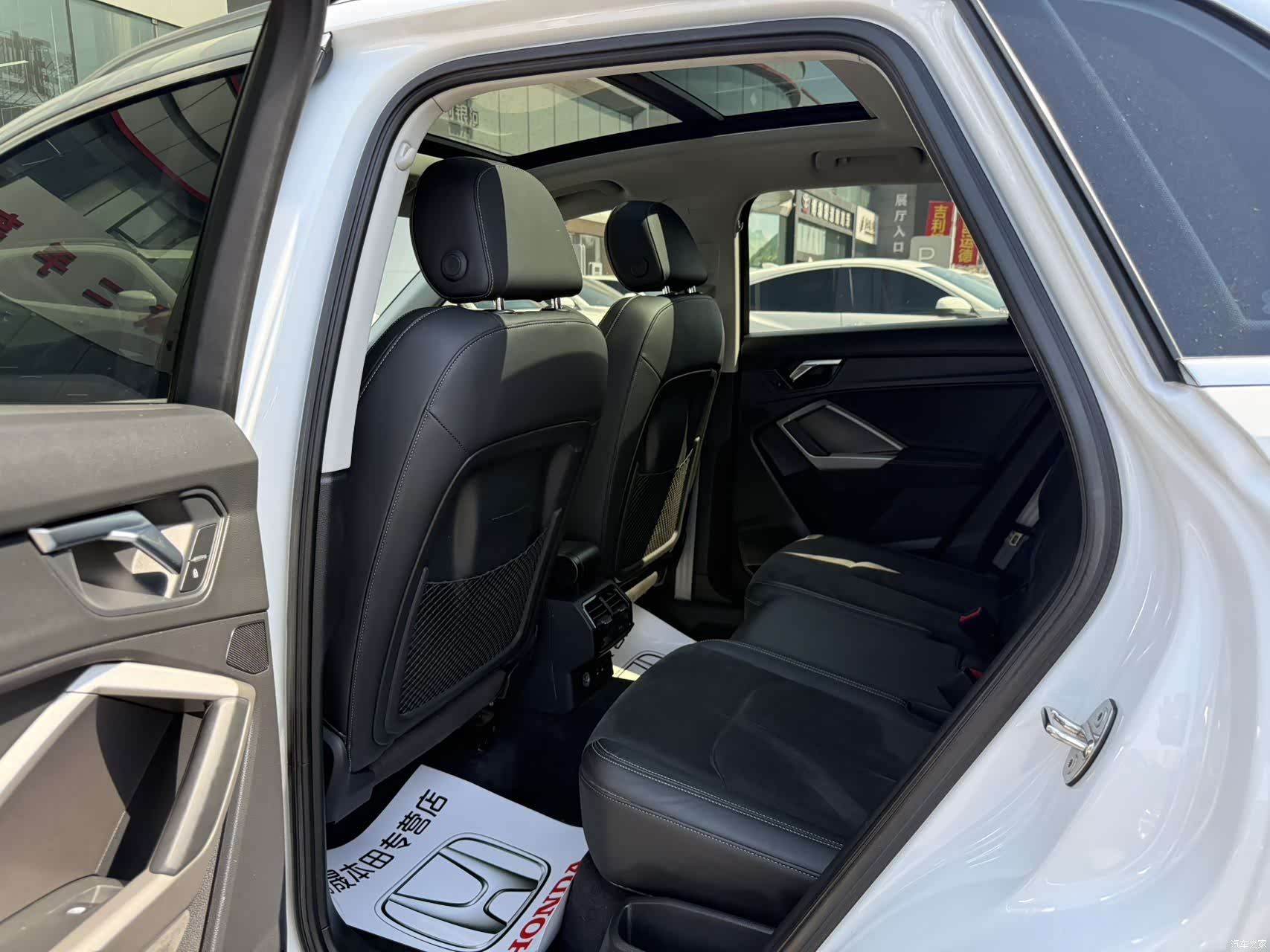 Audi Q3, 2022 9