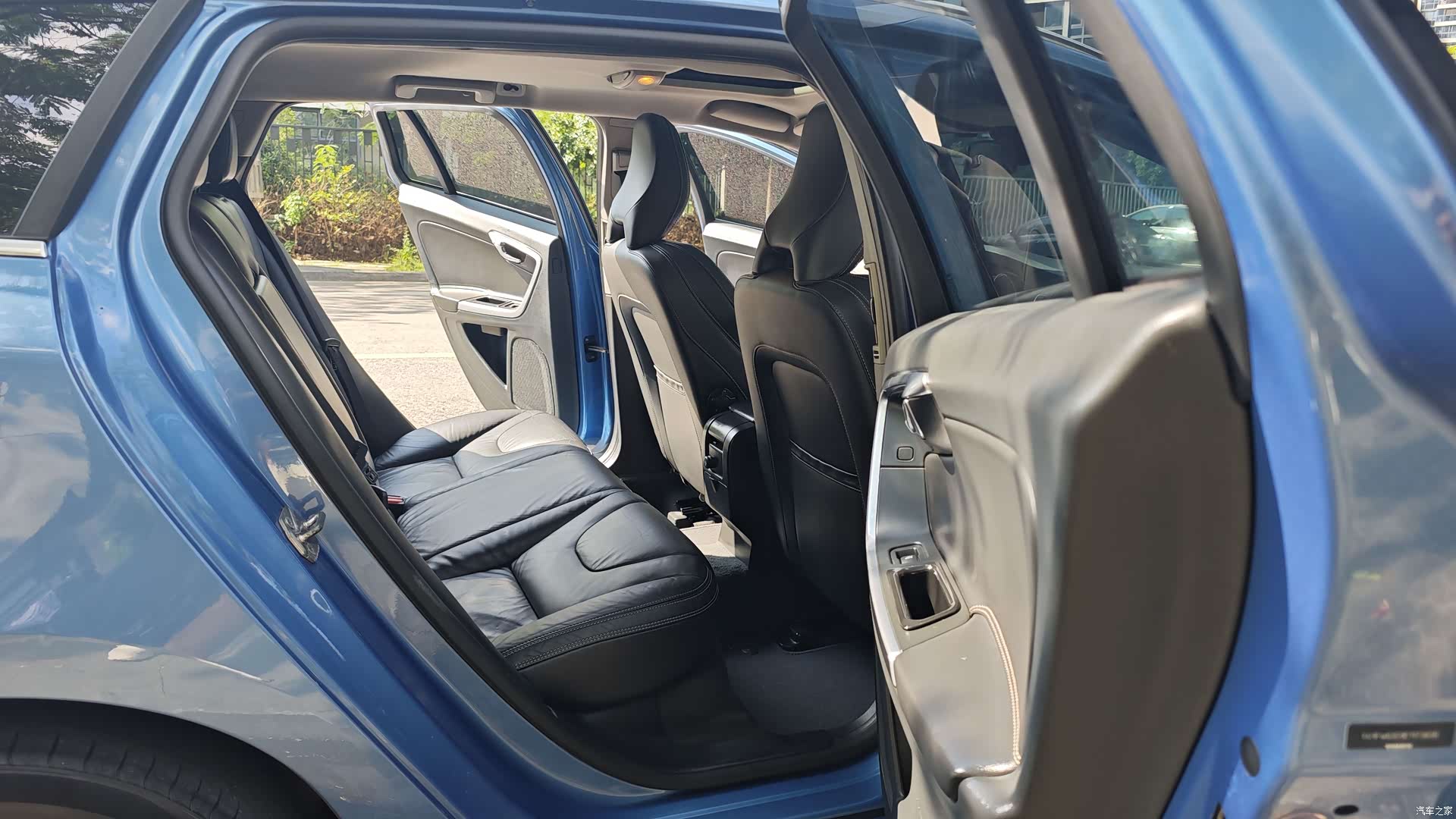 Volvo V60, 2014 13
