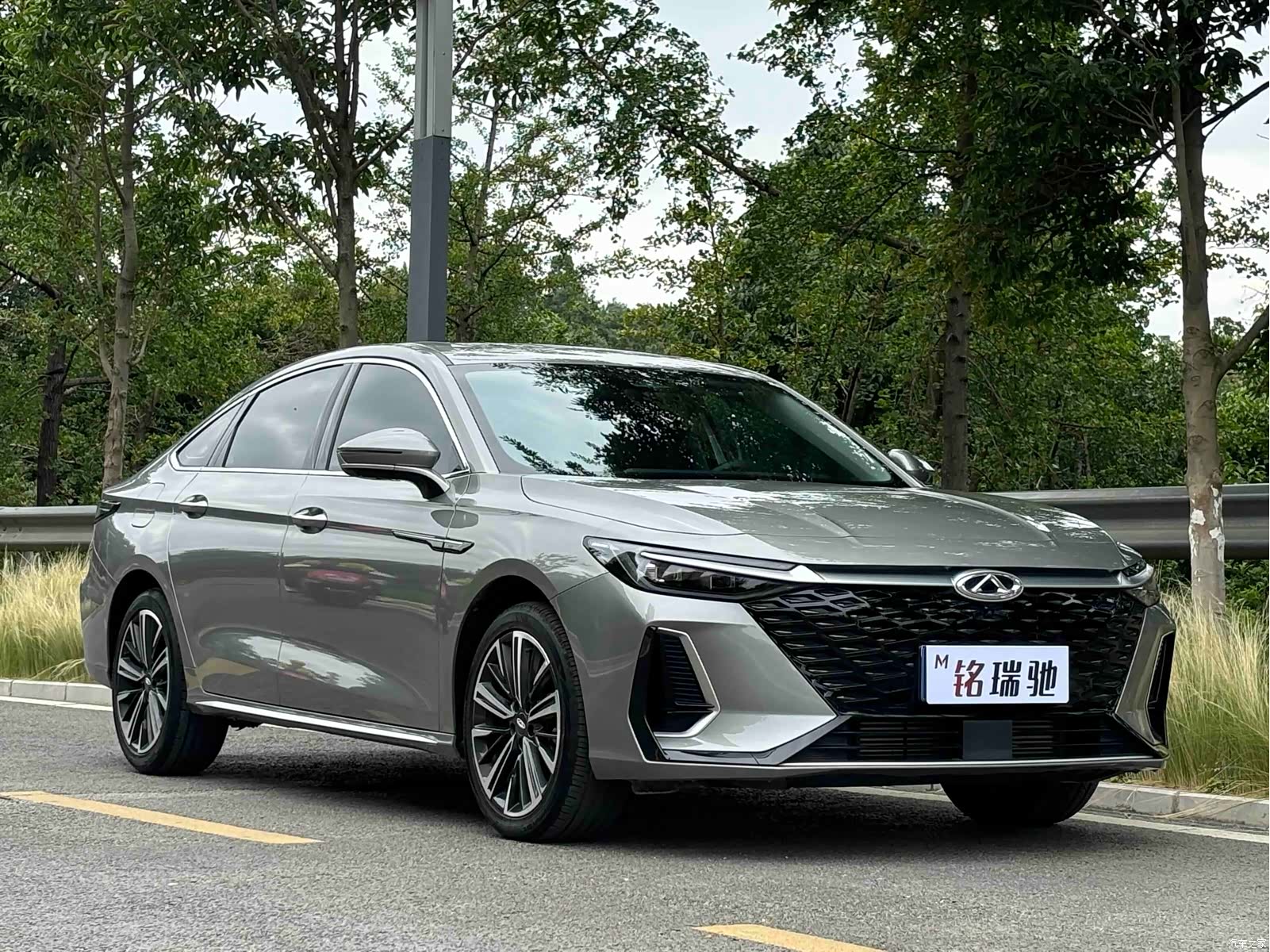 Chery Arrizo 8, 2025 3