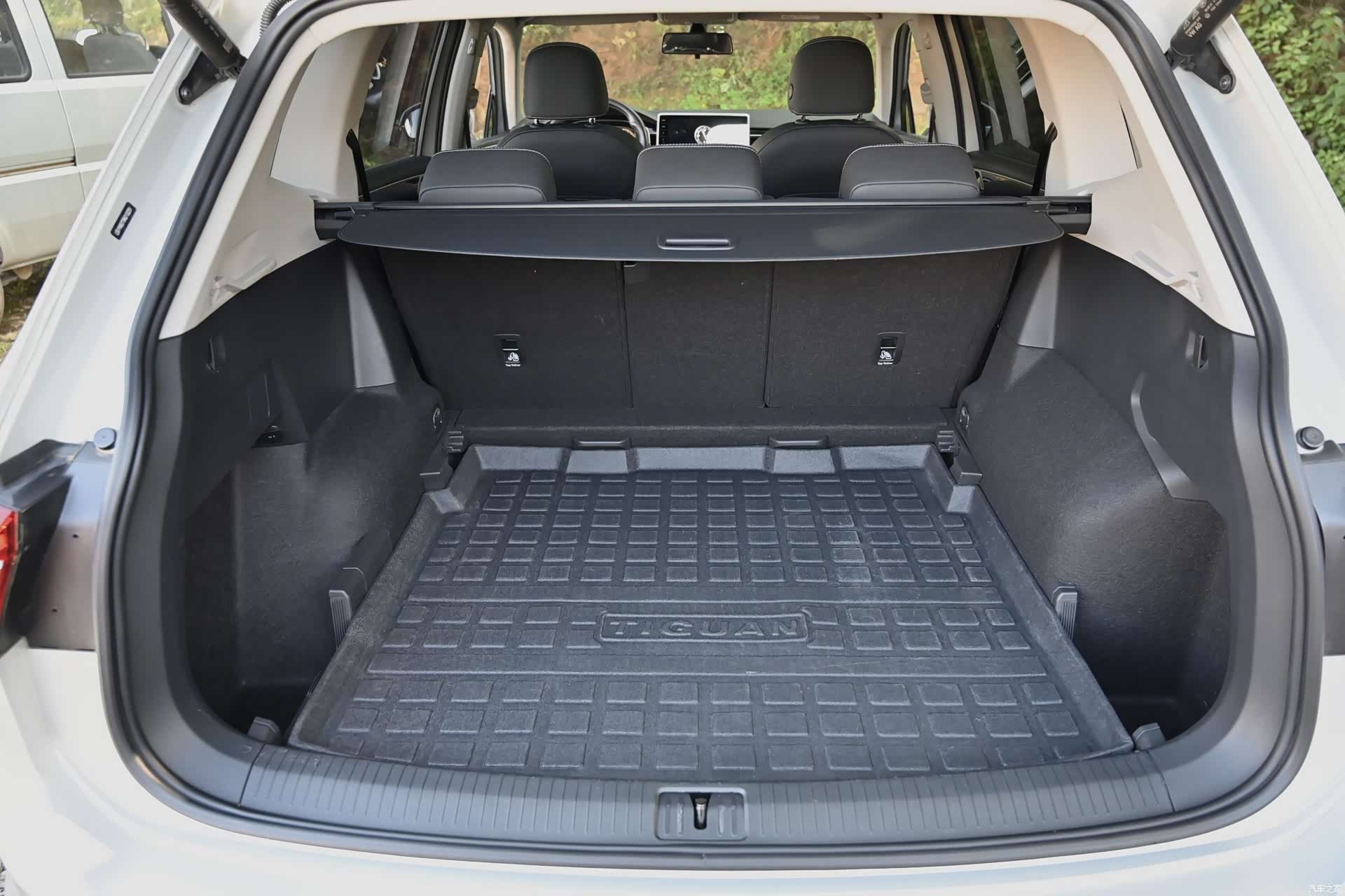 Volkswagen Tiguan L, 2021 12