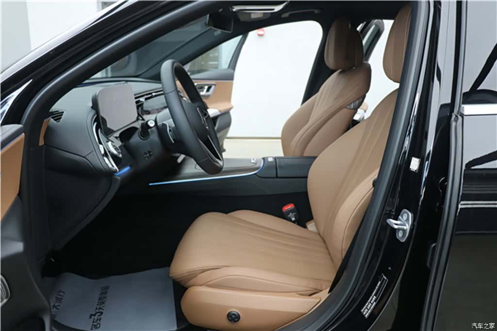 Mercedes-Benz E-Class, 2026 18