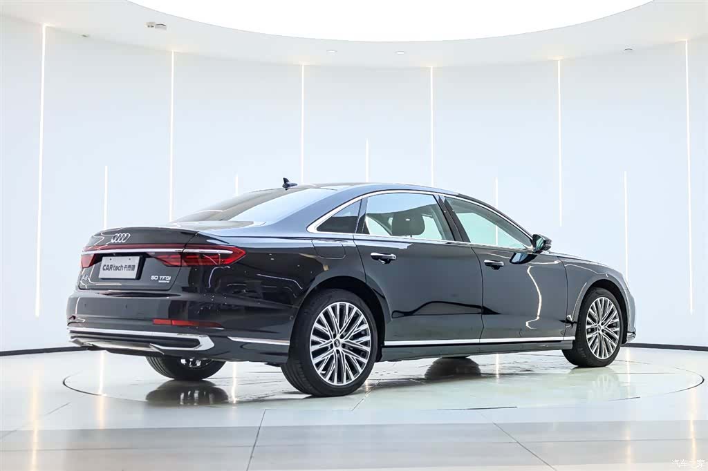 Audi A8L, 2023 все фото