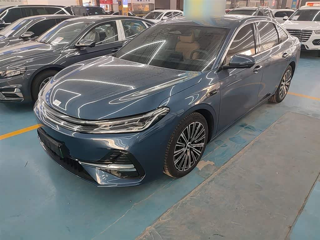 Geely Galaxy A7 EM