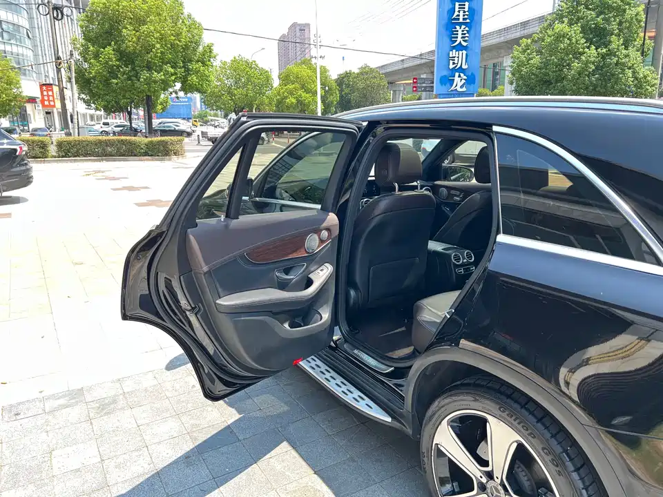 Mercedes-Benz GLC Mercedes-Benz GLC