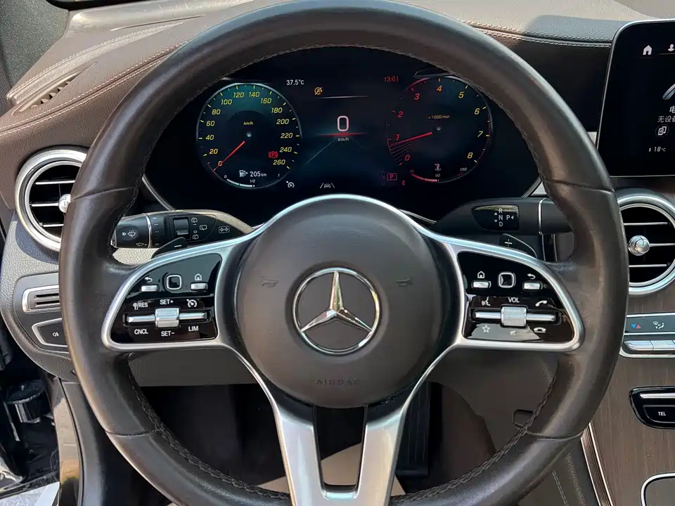 Mercedes-Benz GLC Mercedes-Benz GLC
