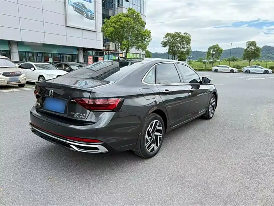 Volkswagen Sagitar