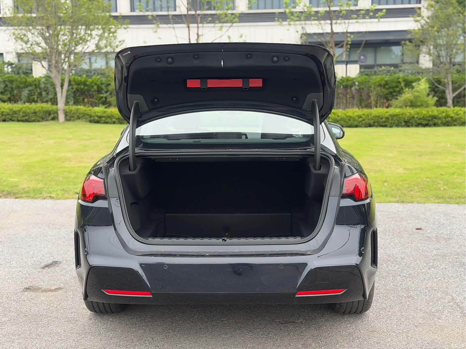 BMW 2 Series, 2025 6