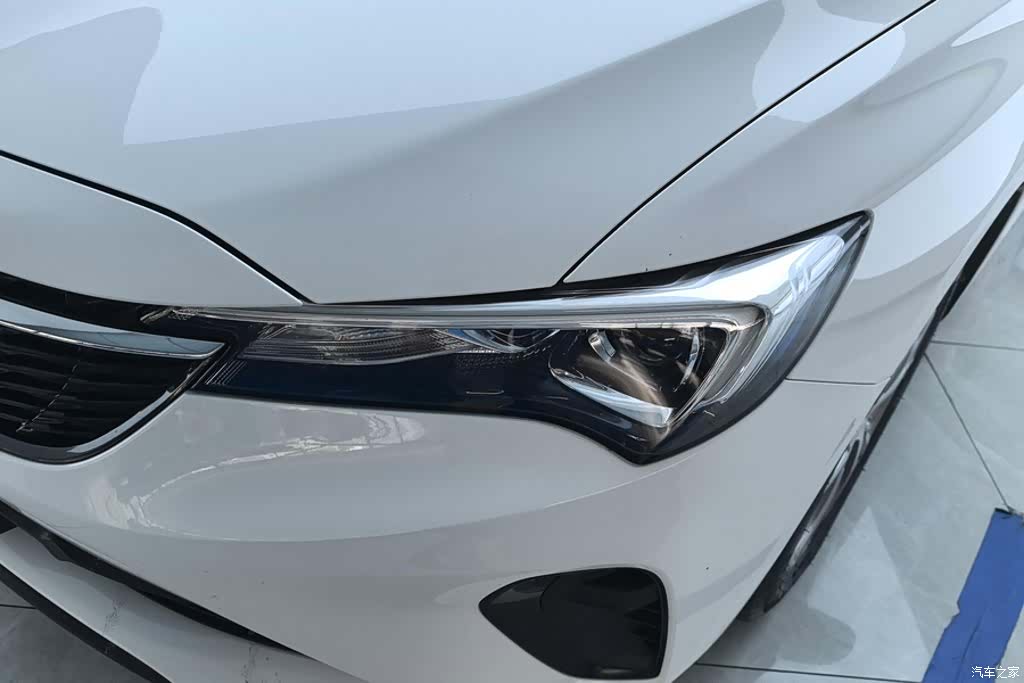 Buick Verano, 2022 все фото