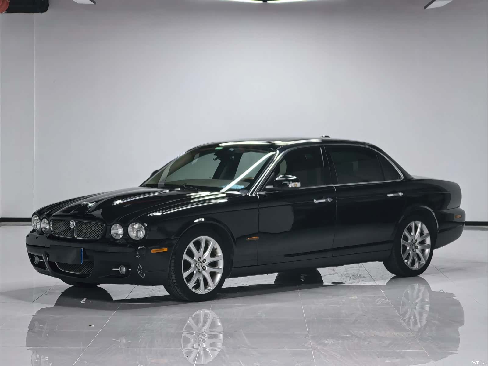 Jaguar XJ, 2009 8