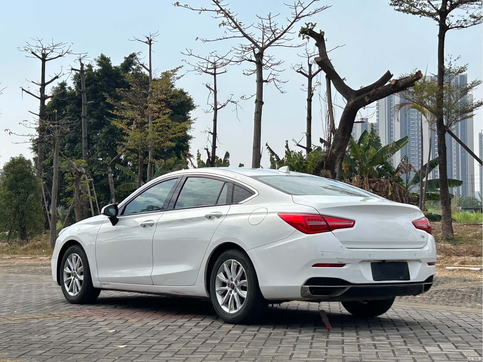 Hongqi H5, 2020 16