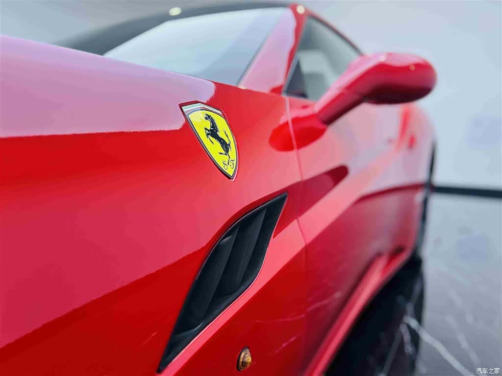 Ferrari California, 2010 4