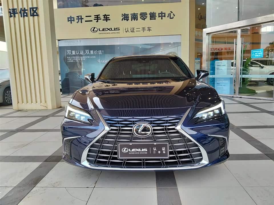 Lexus ES