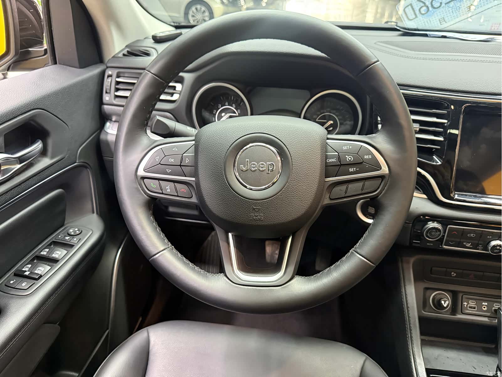Jeep Grand Commander, 2021 13