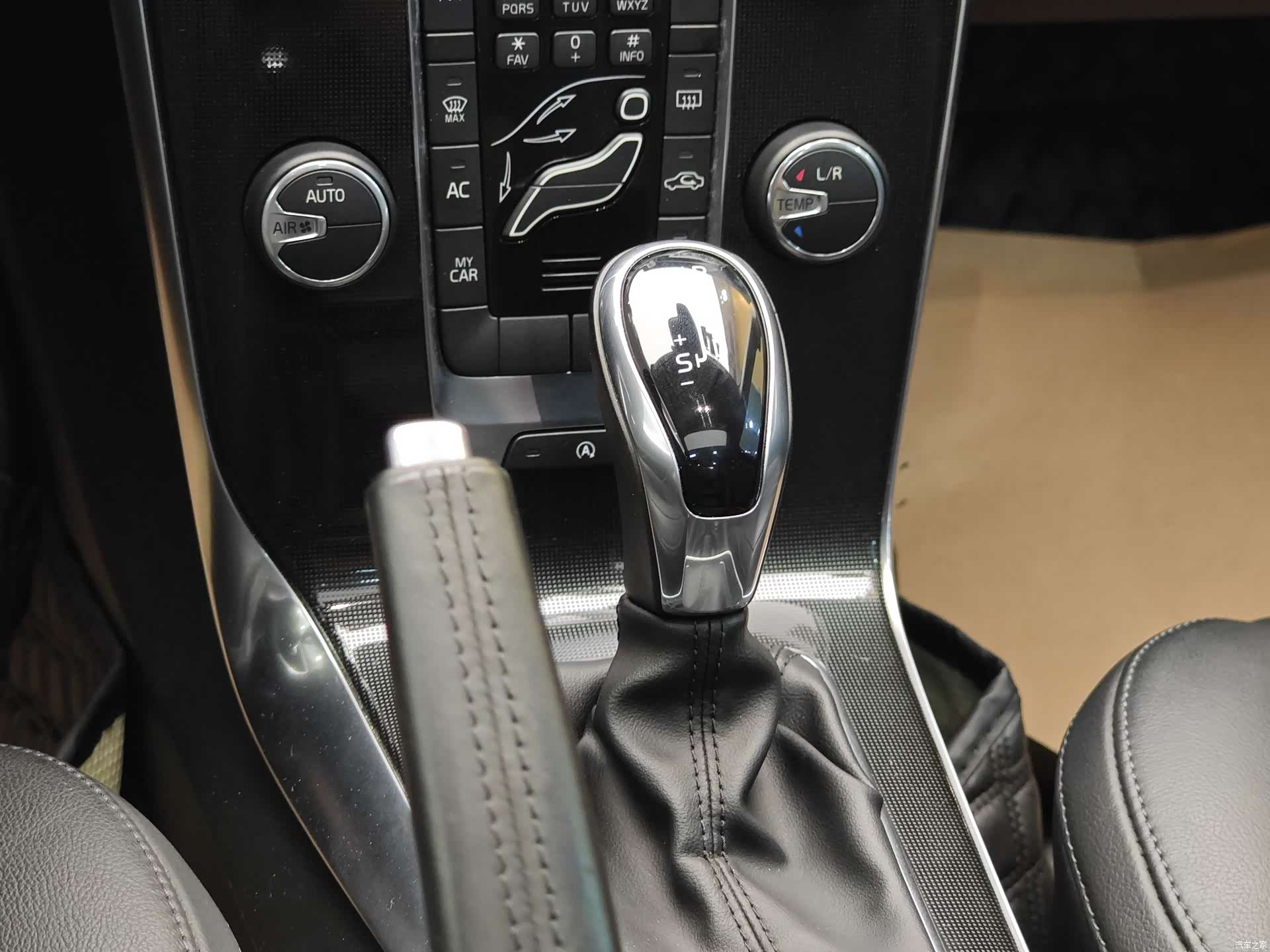 Volvo V40, 2018 17