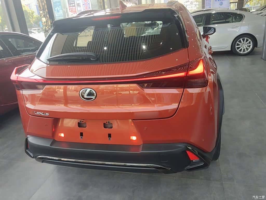 Lexus UX, 2020 6