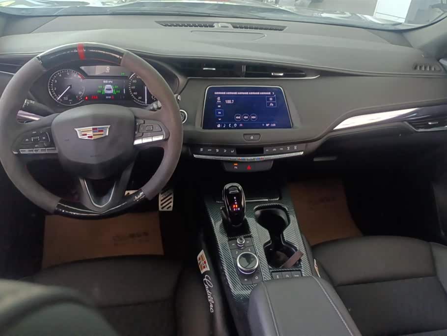 Cadillac XT4