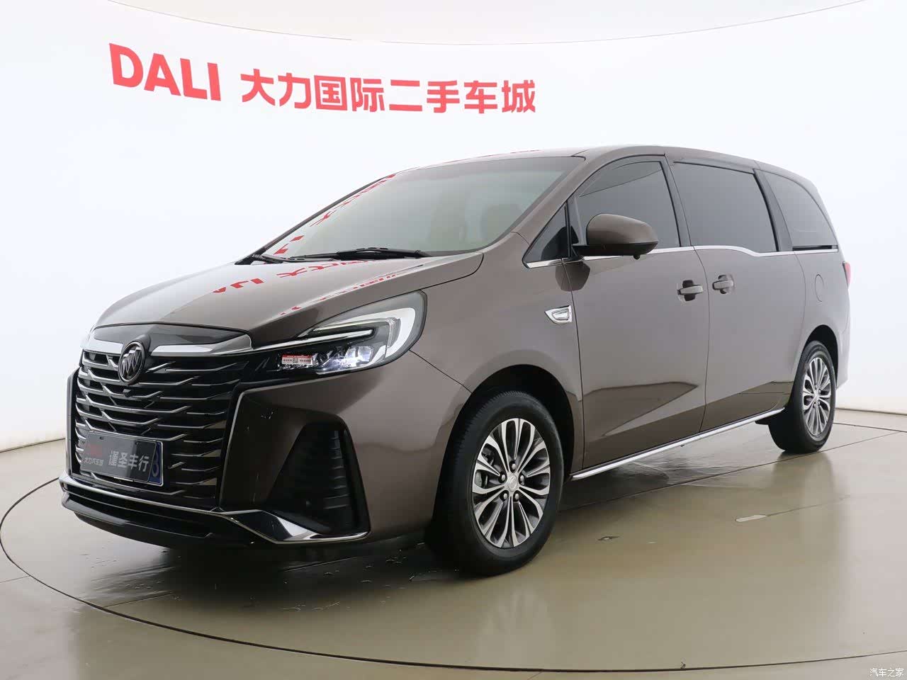 Buick GL8, 2023 1