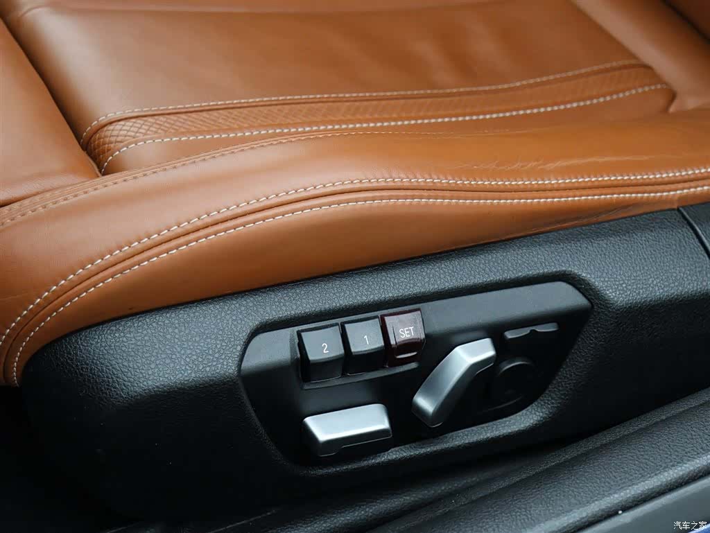 ALPINA B4, 2019 4