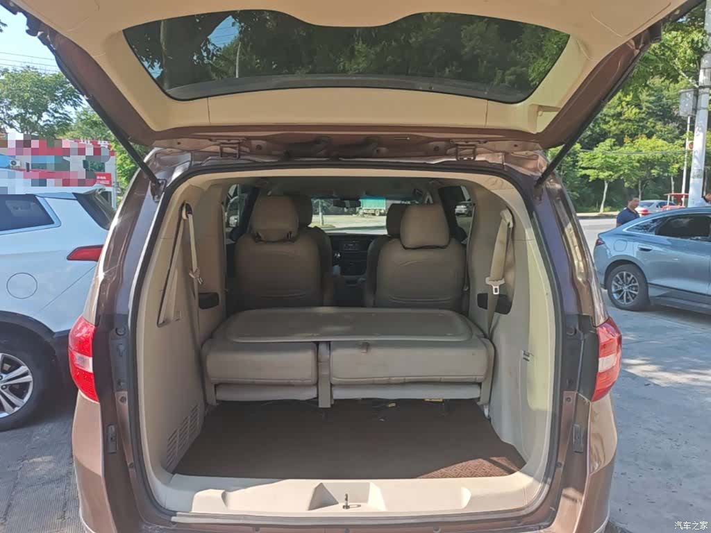 Buick GL8, 2019 19
