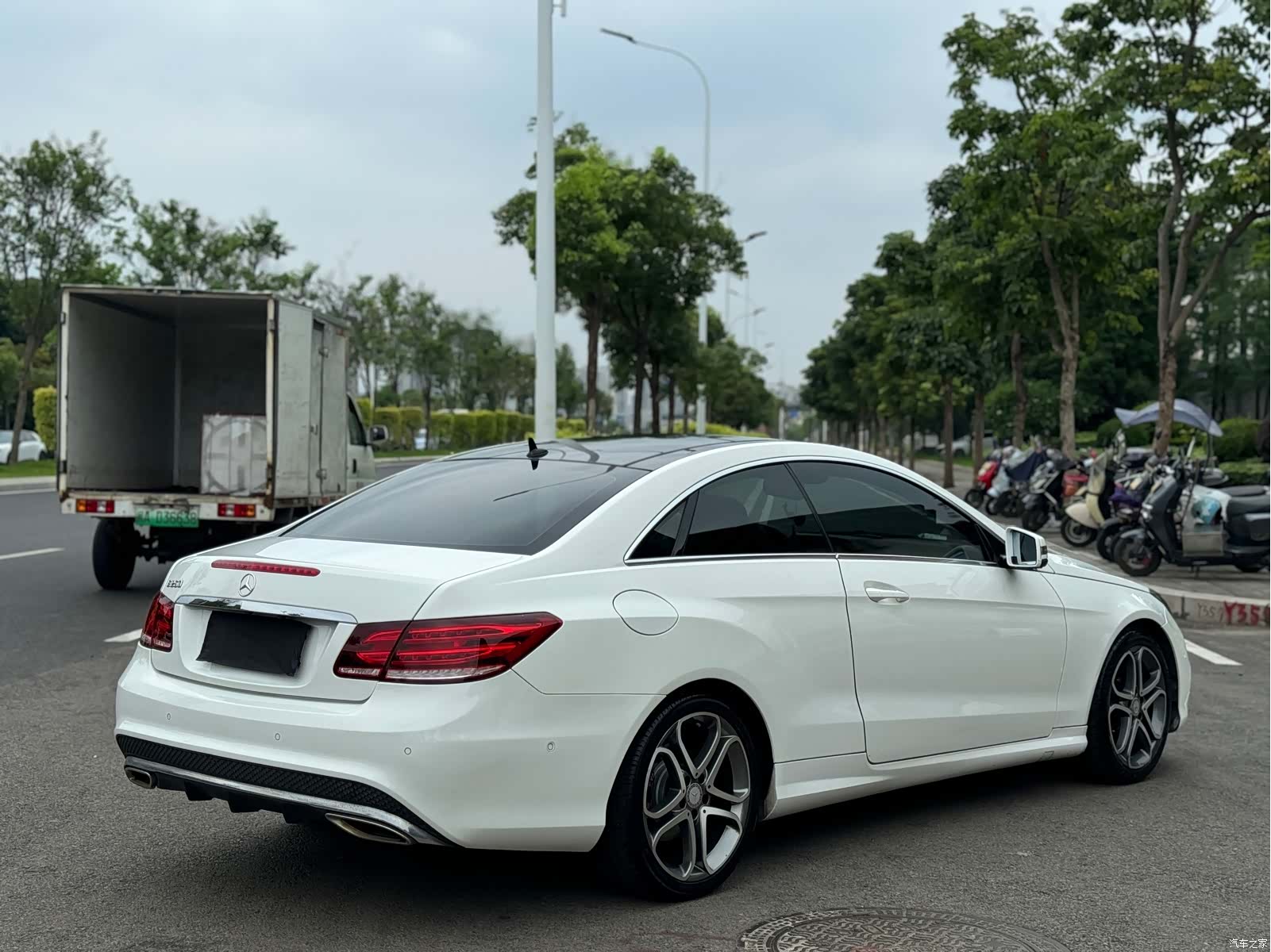 Mercedes-Benz E-Class, 2015 13