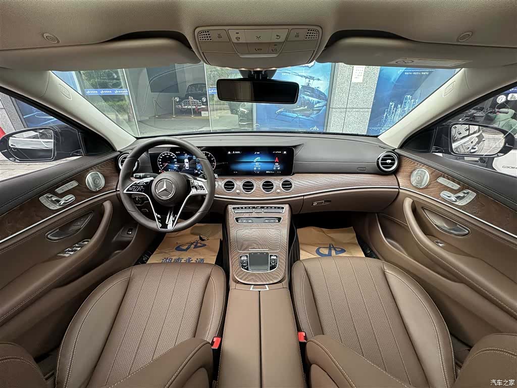 Mercedes-Benz E-Class, 2023 10