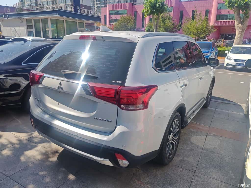Mitsubishi Outlander, 2018 все фото