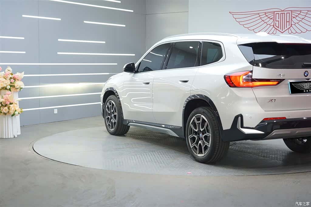 BMW X1, 2025 все фото