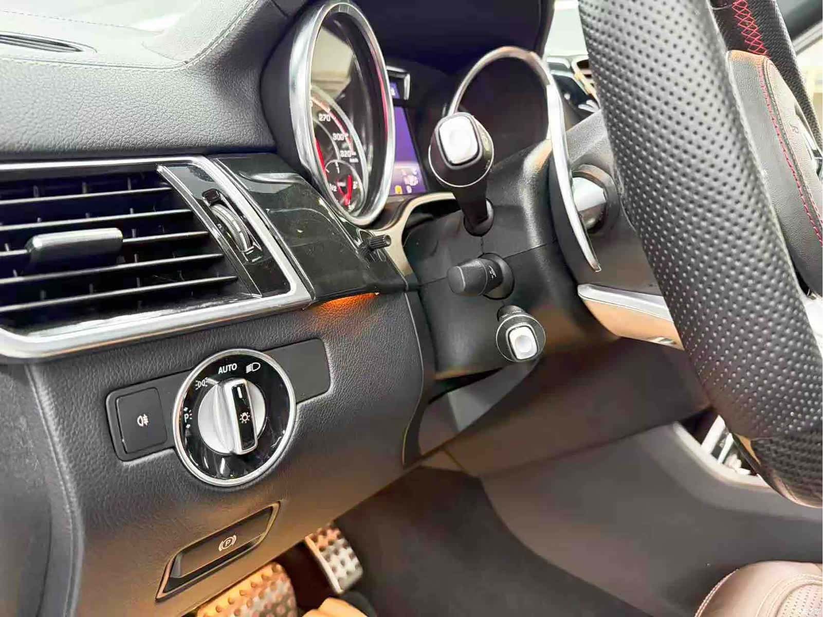 Mercedes-Benz GLS, 2017 11