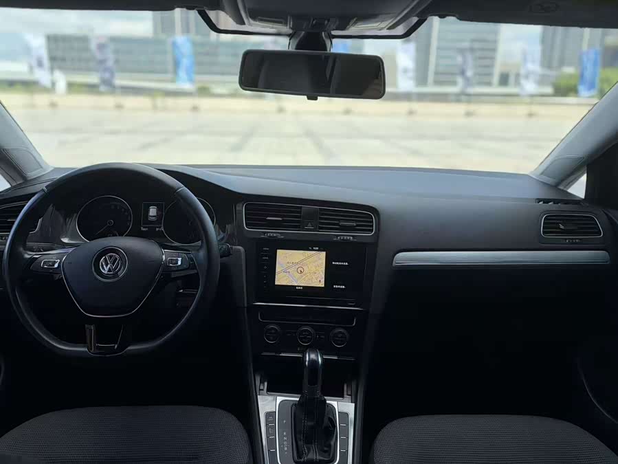 Volkswagen e-Golf 2021, фото 9