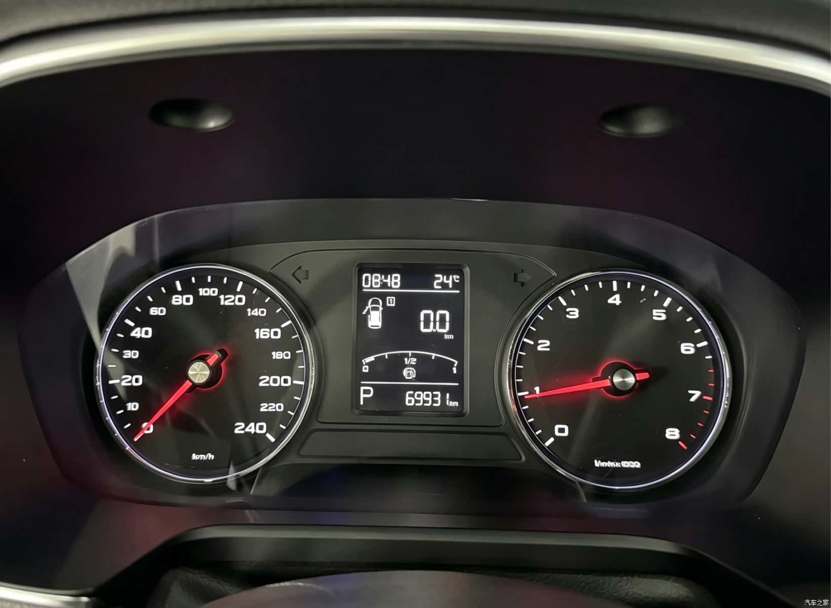 Roewe RX5, 2019 4