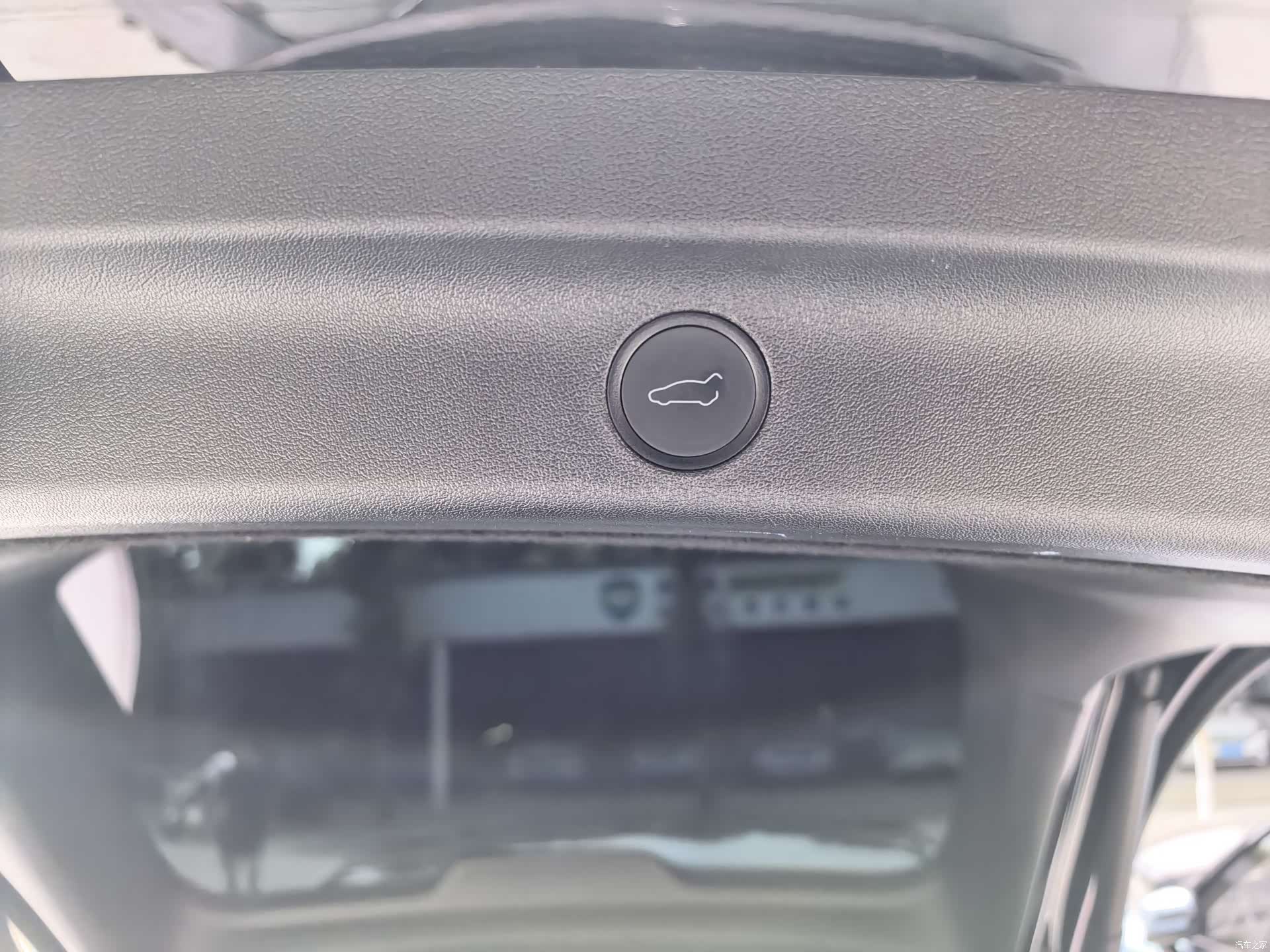 Tesla Model Y, 2021 10