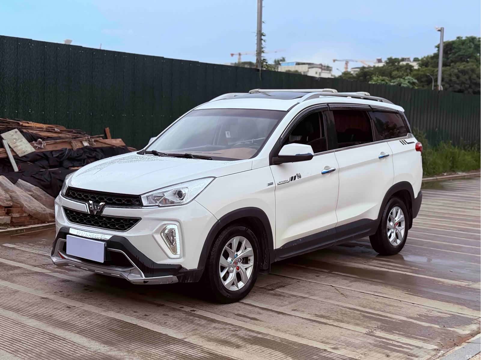 Wuling Hongguang, 2018 1