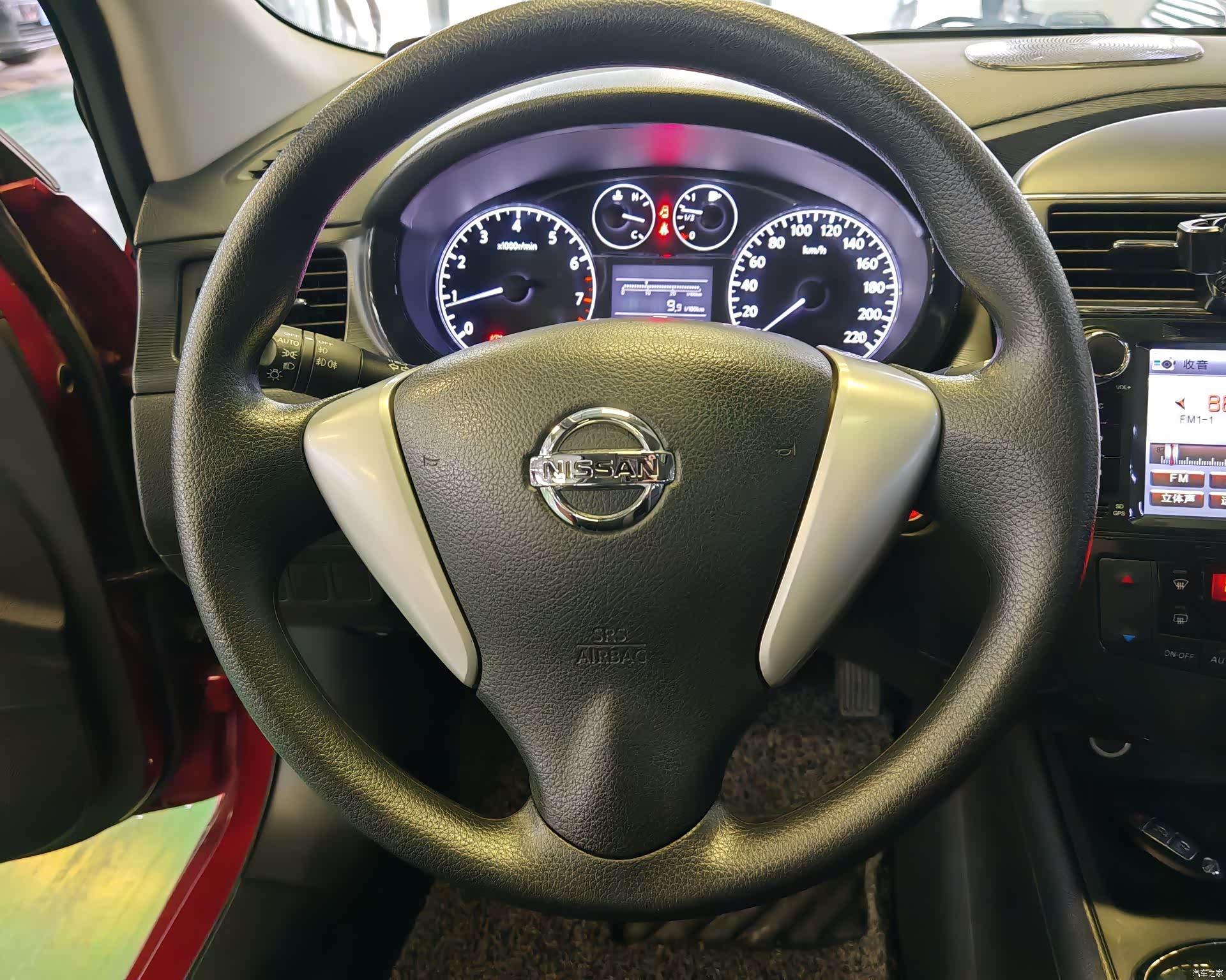 Nissan Tiida, 2014 12
