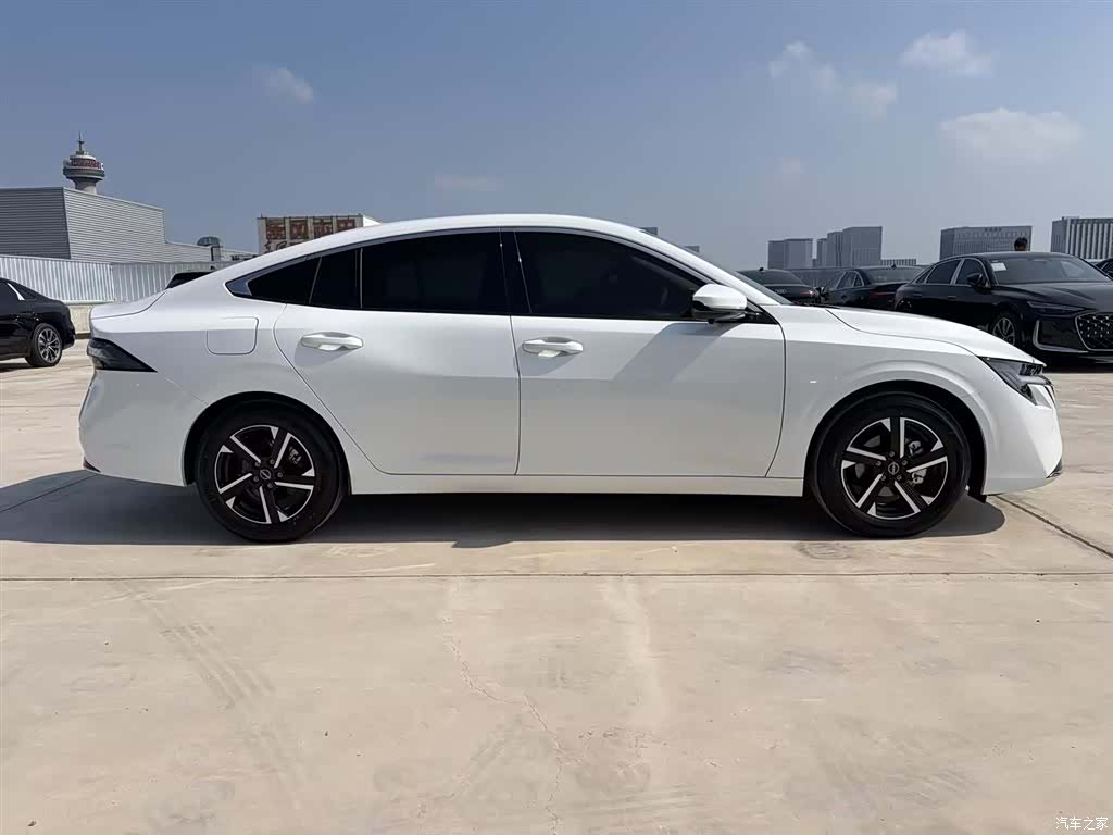 Nissan Sylphy, 2026 все фото