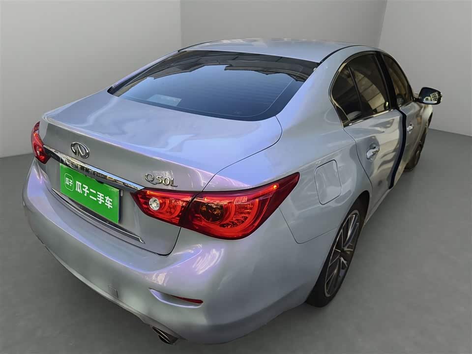 Infiniti Q50L