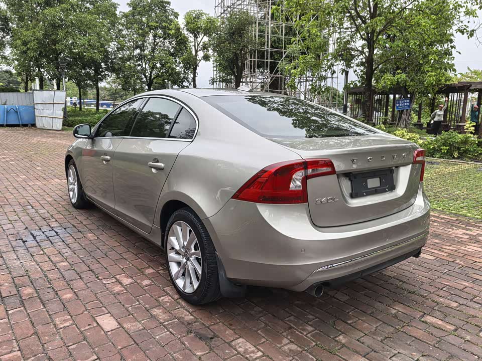 Volvo S60