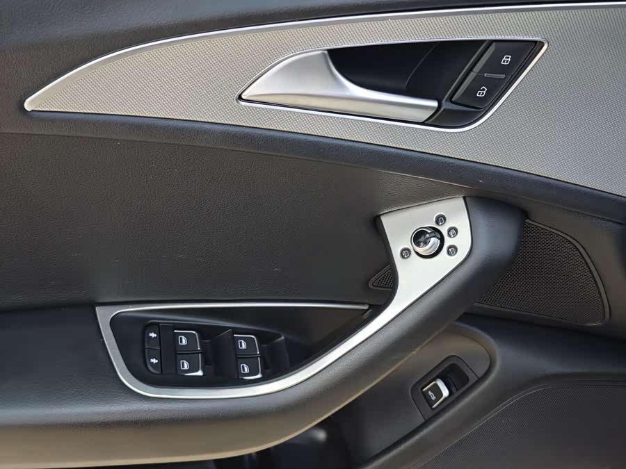 Audi A6L 2017, фото 16