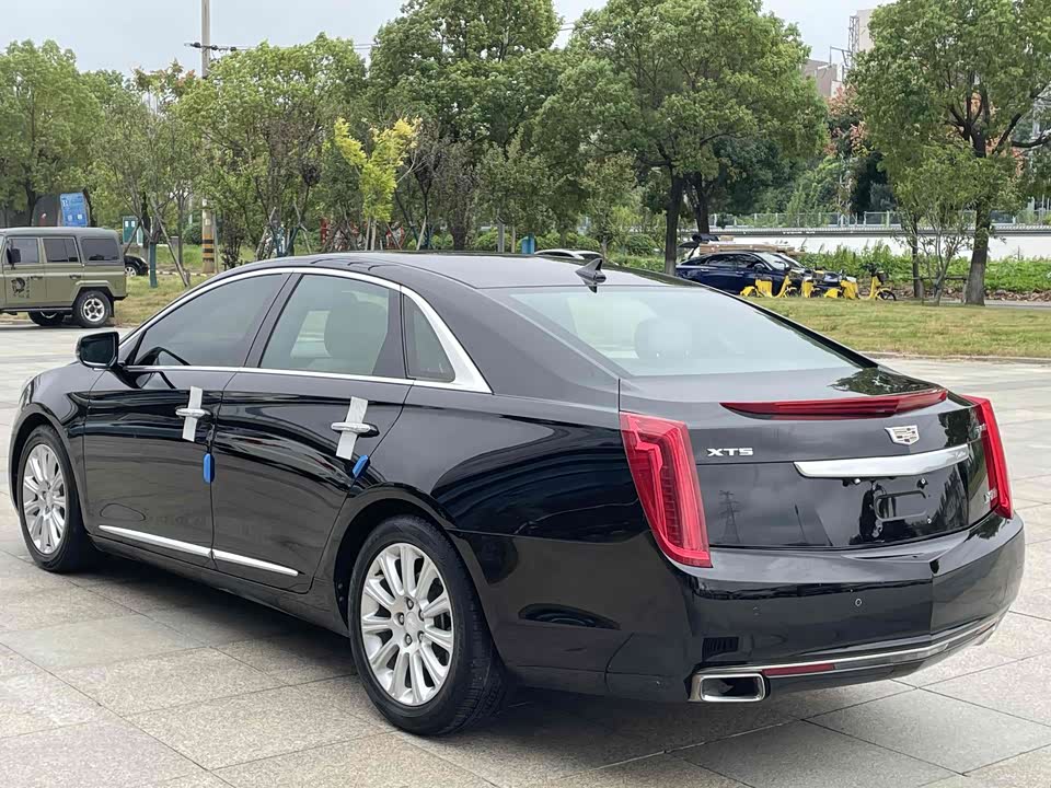 Cadillac XTS