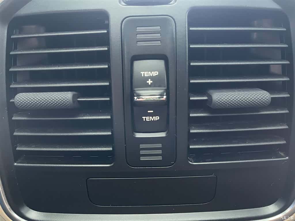 Porsche Macan, 2021 26