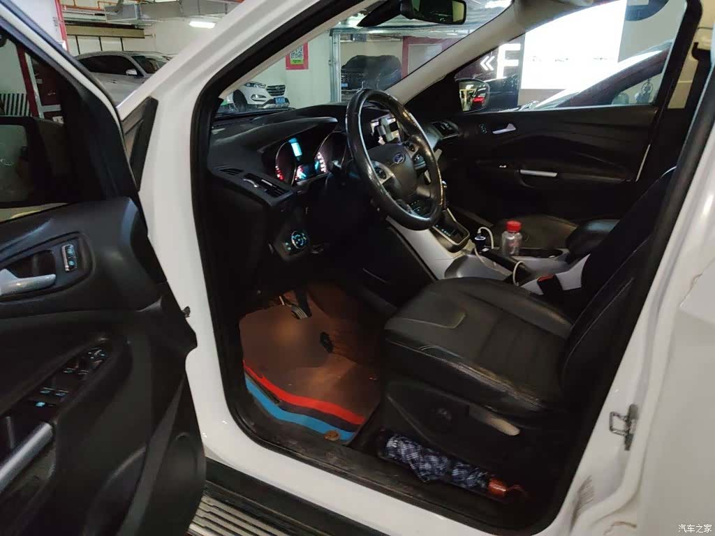 Ford Kuga, 2014 13