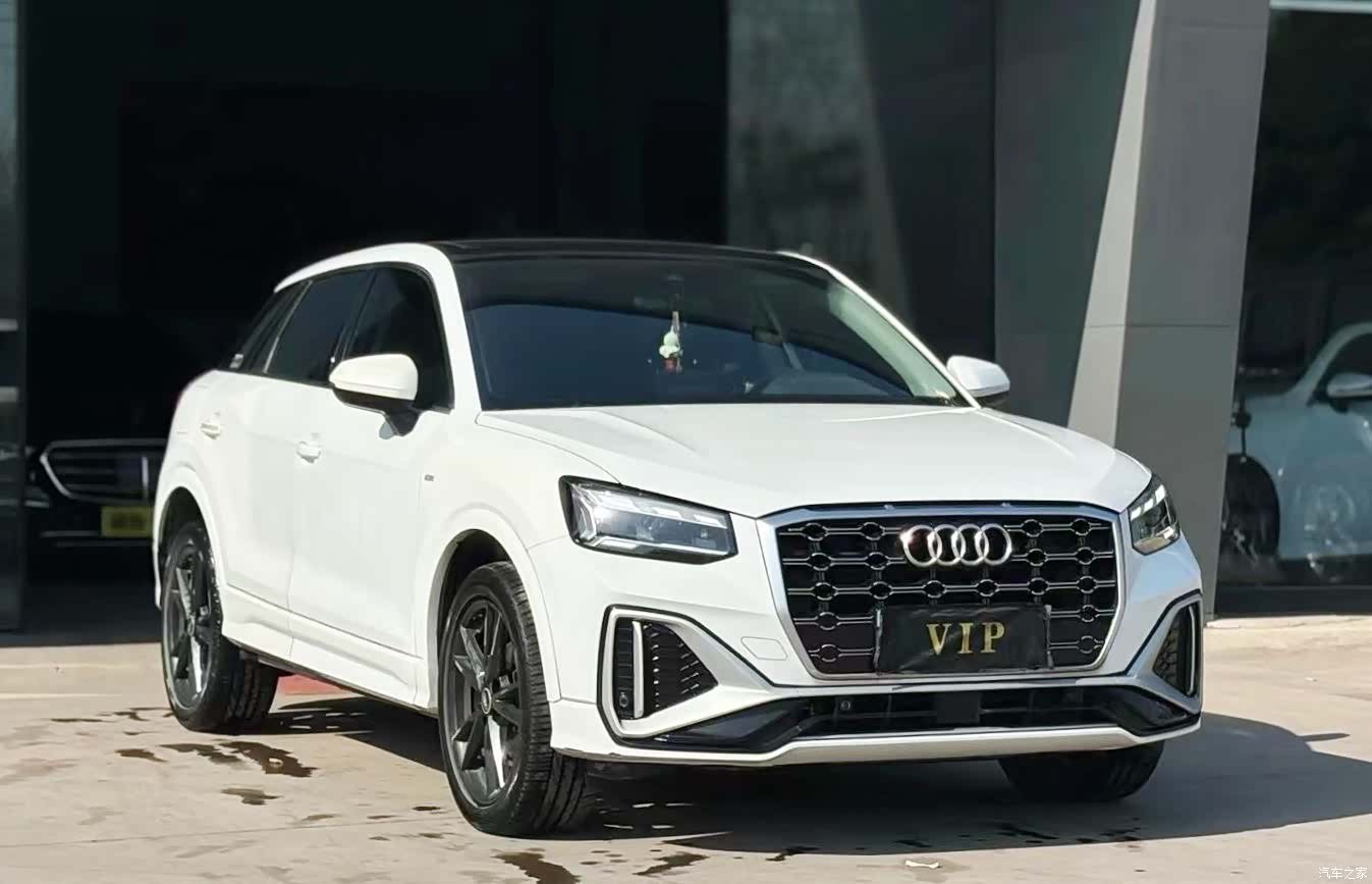 Audi Q2L, 2023 3