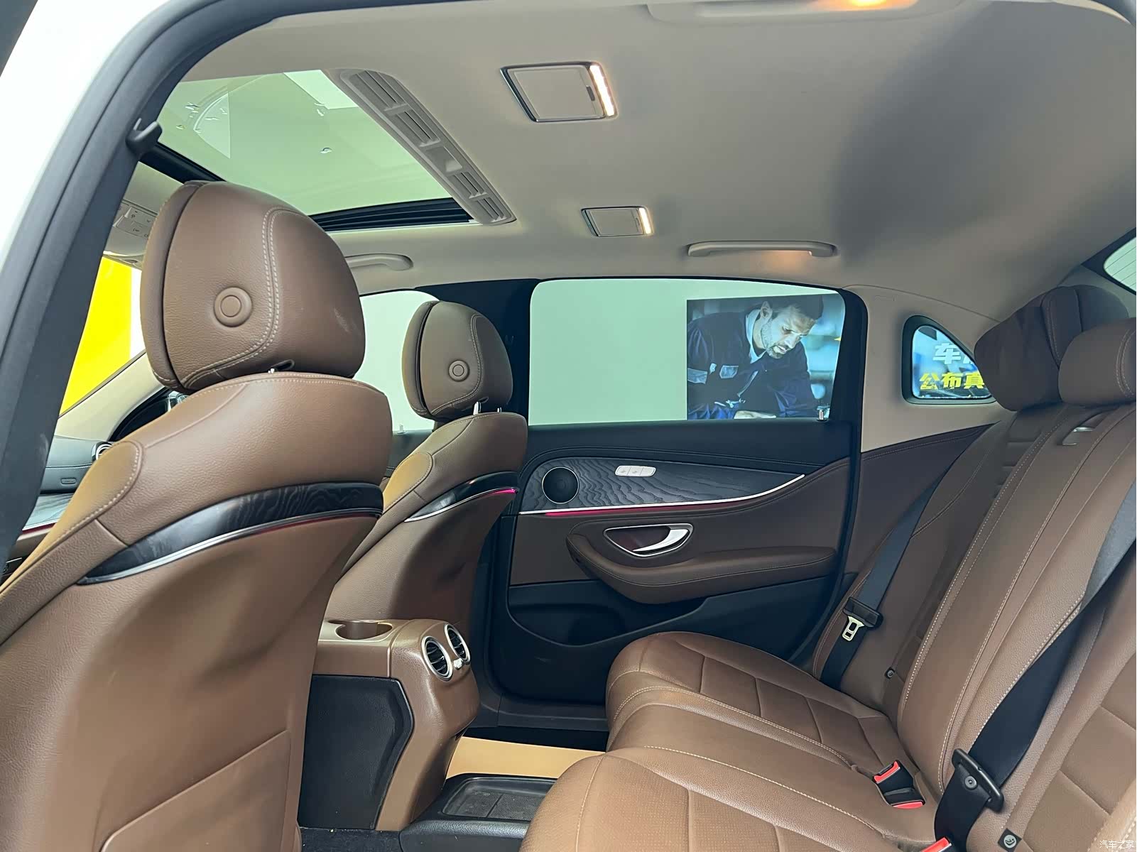 Mercedes-Benz E-Class, 2019 9