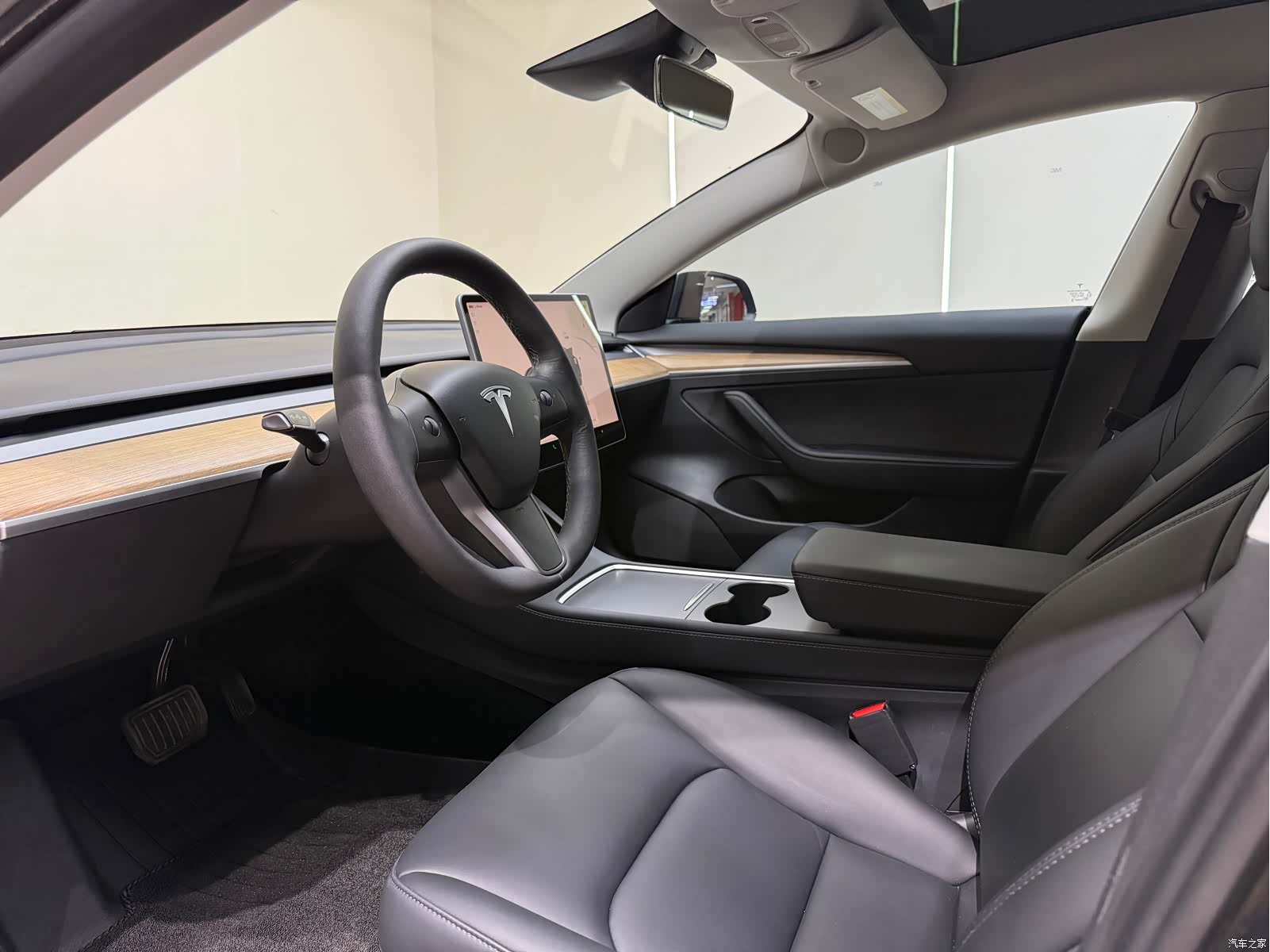 Tesla Model 3, 2022 11