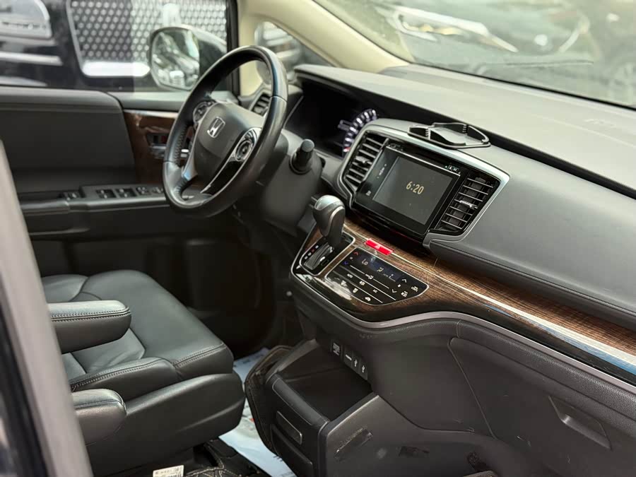 Honda Odyssey 2017, фото 18