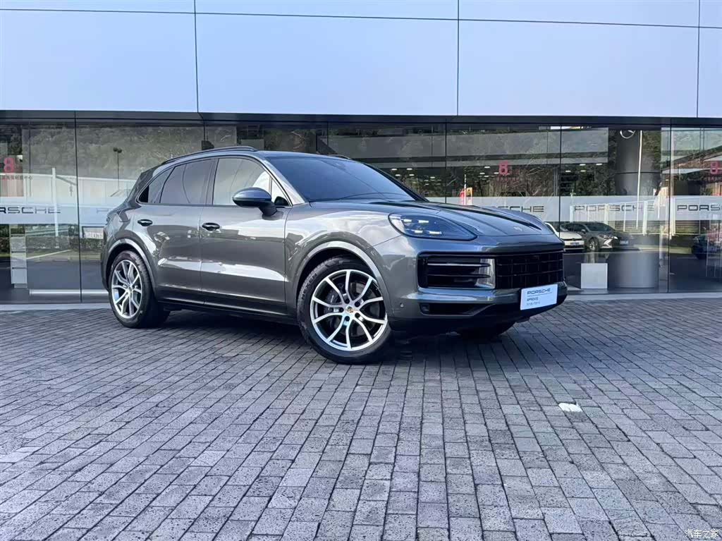 Porsche Cayenne, 2024 3