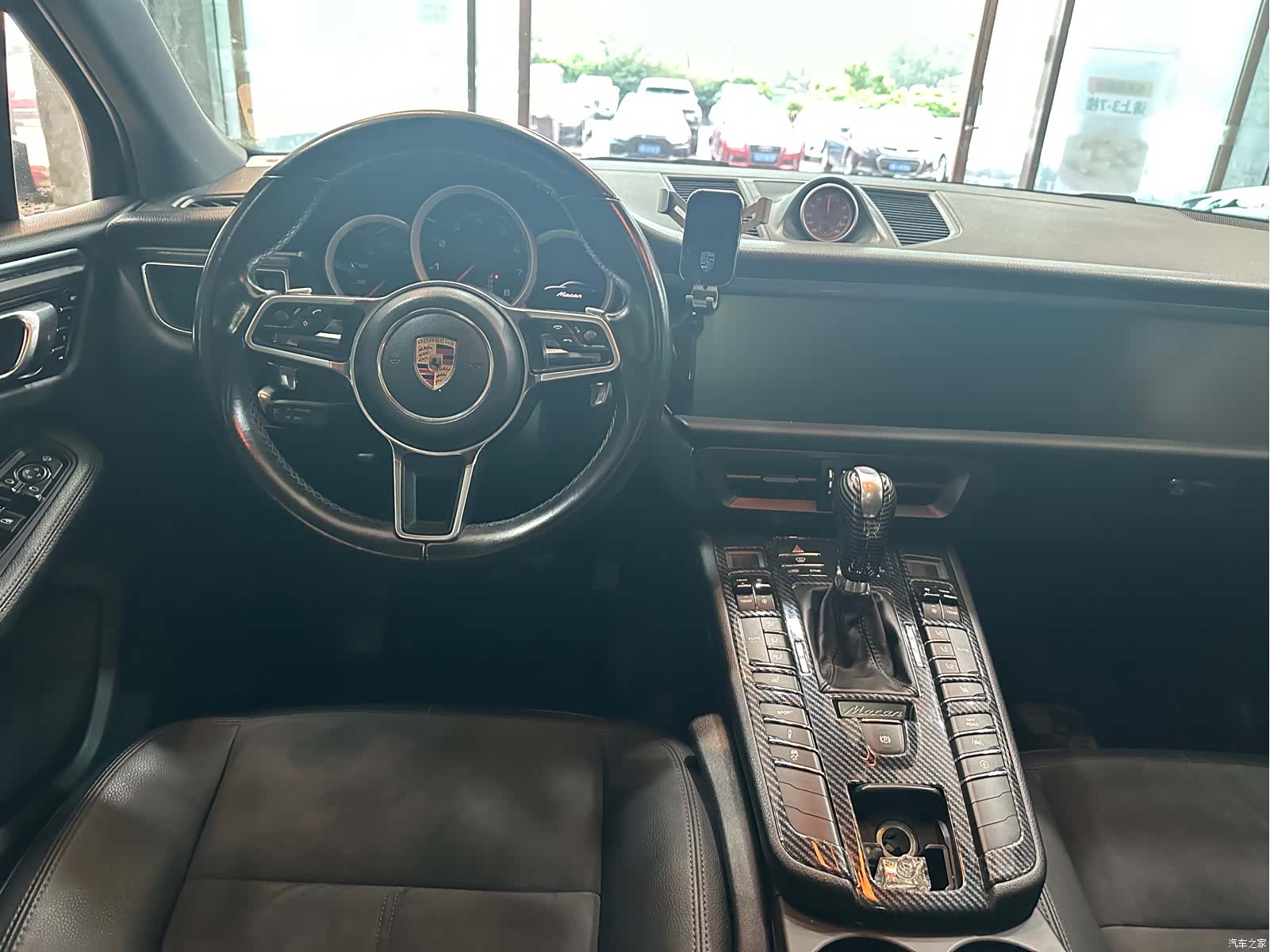 Porsche Macan, 2016 10