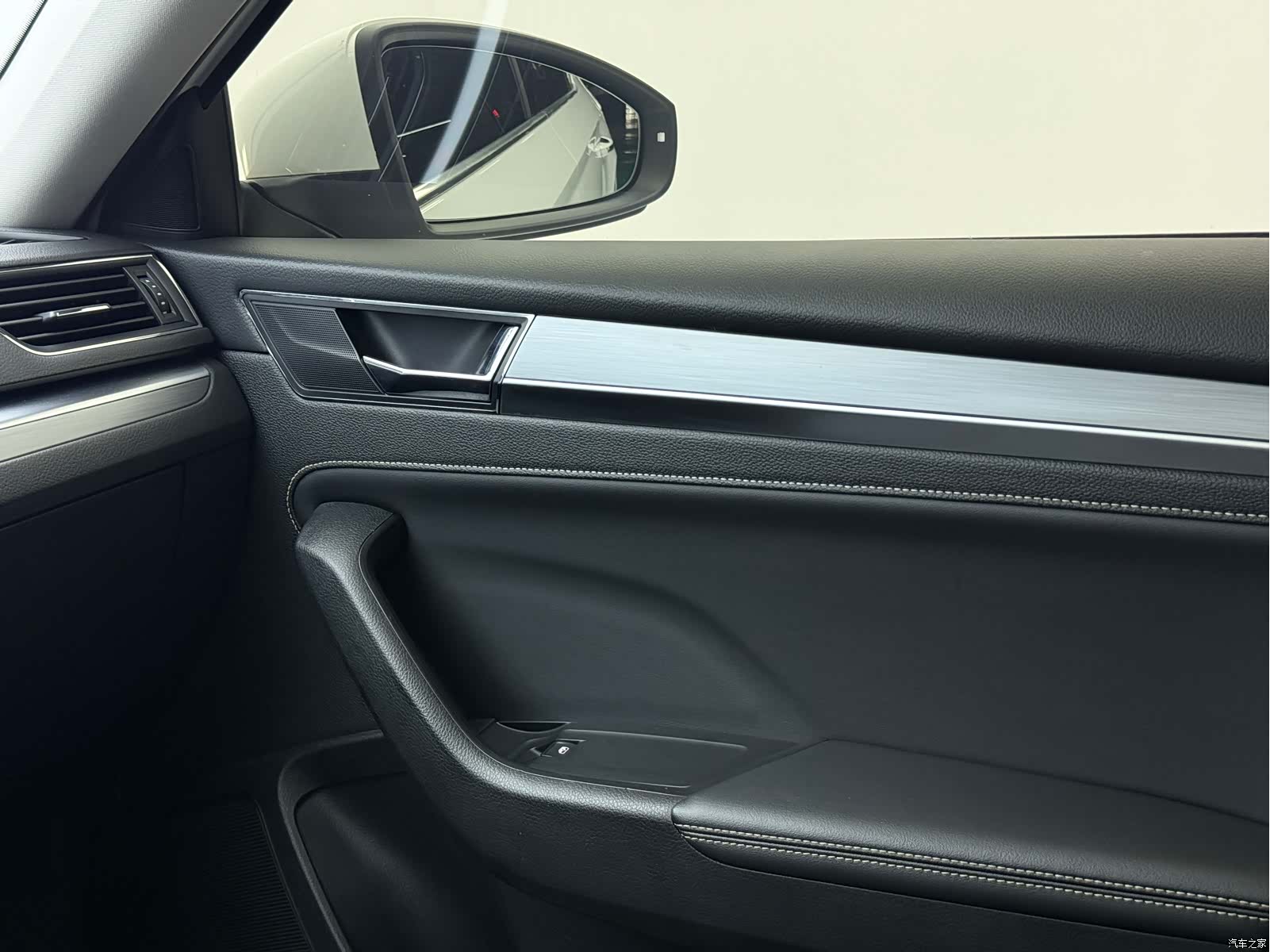 Skoda Superb, 2023 10