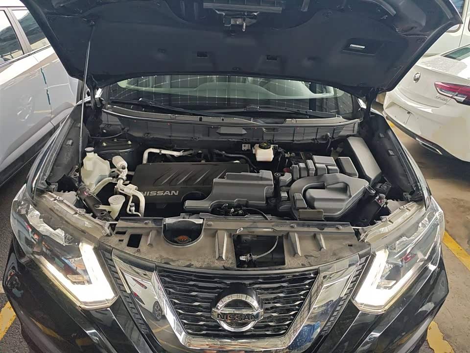 Nissan Qijun