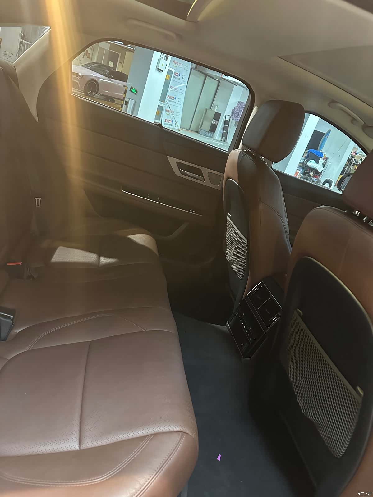 Land Rover XFL, 2018 10