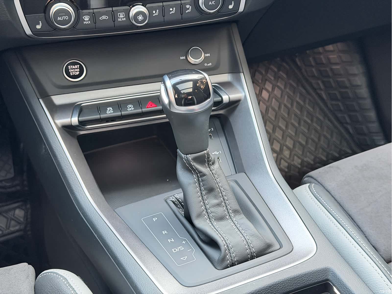 Audi Q3, 2023 8
